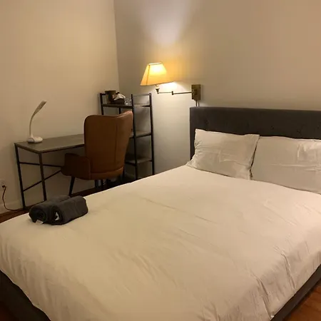 Comfortable Stay Room Close To Lawrence Ave E Restaurants And Markets